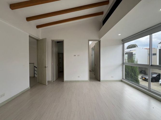 Casa de 3 alcobas en venta en El Porvenir, Rionegro, 168 m² · foto 4 de 16