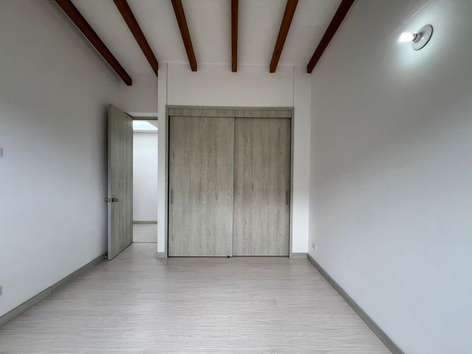 Casa de 3 alcobas en venta en El Porvenir, Rionegro, 168 m² · foto 11 de 16