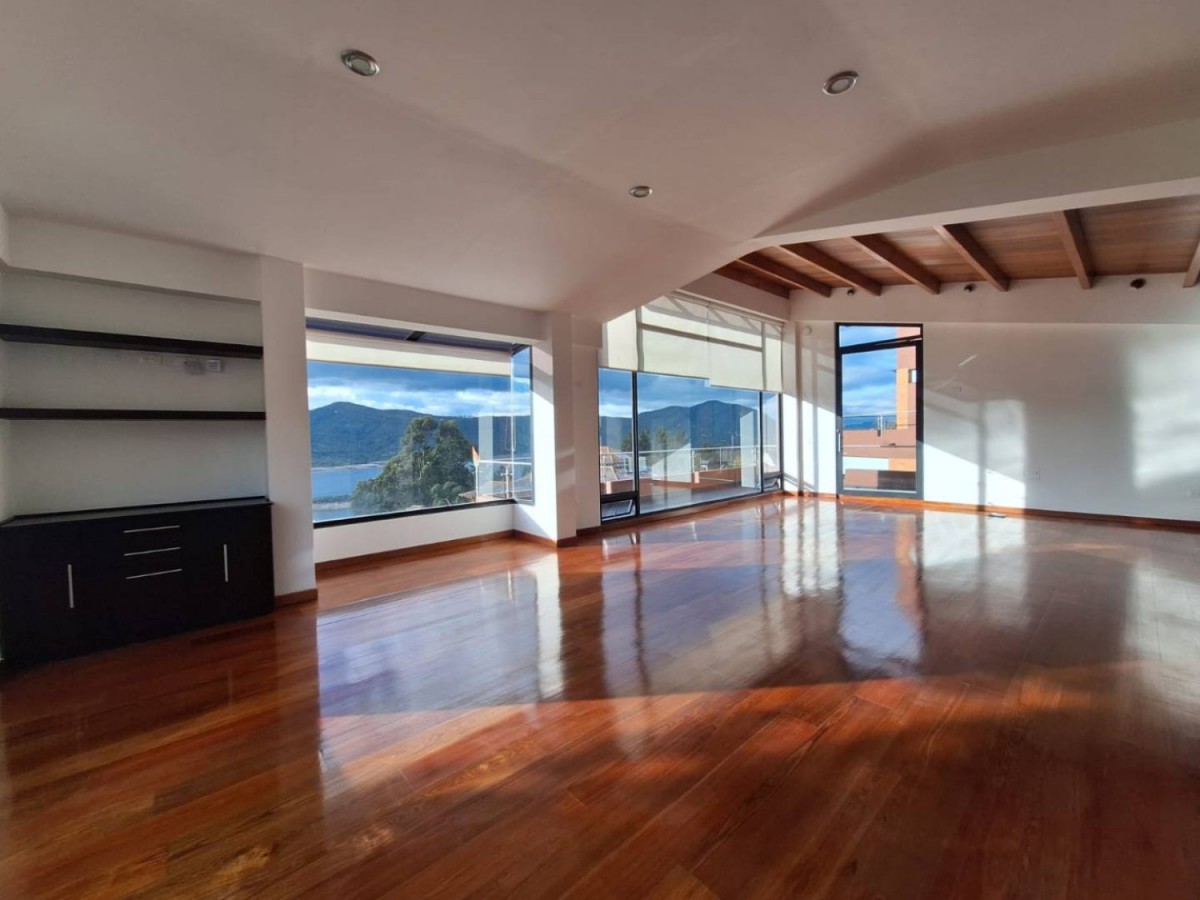 Casa en arriendo en Conjunto Casa De Campo, La Calera · foto 6 de 24
