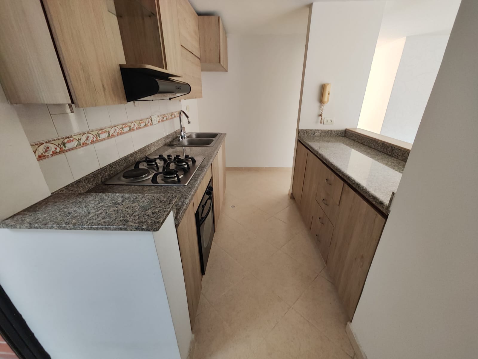 Apartamento en arriendo en Laureles, Medellín · foto 2 de 18