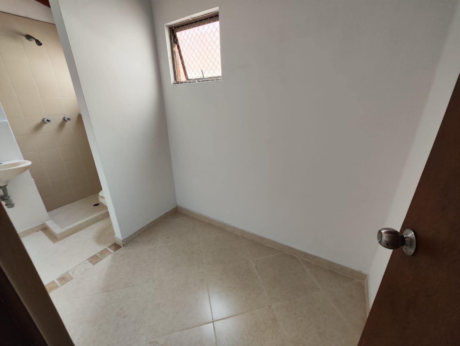 Apartamento en arriendo en Laureles, Medellín · foto 4 de 18