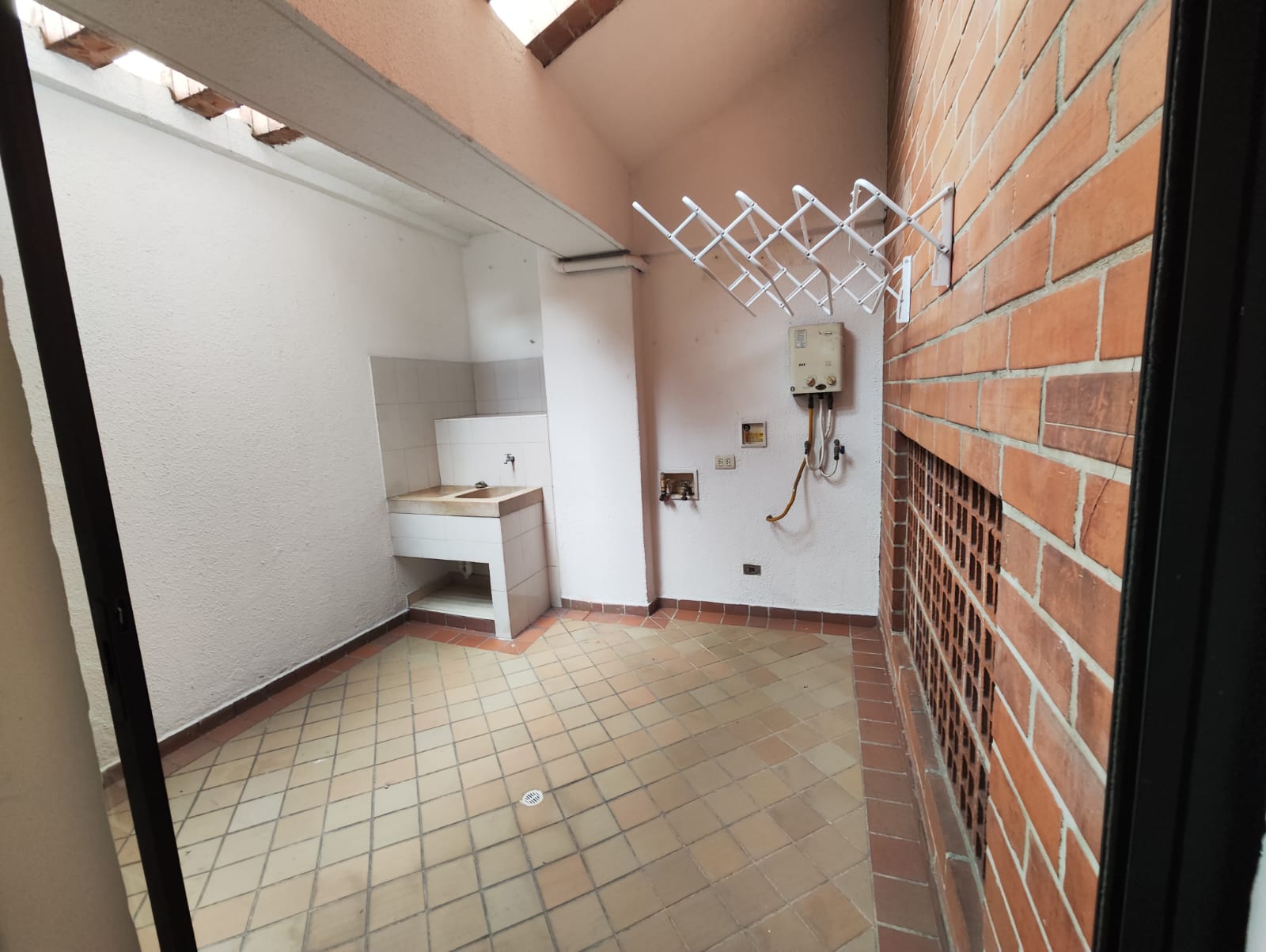 Apartamento en arriendo en Laureles, Medellín · foto 7 de 18