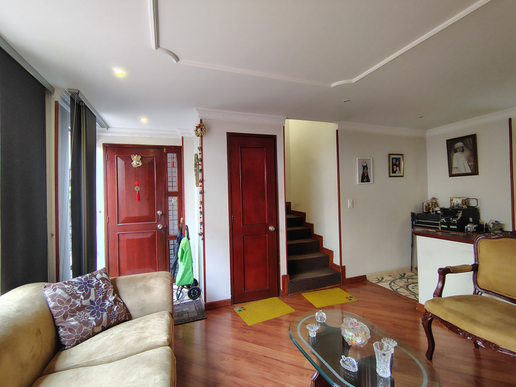Casa en venta en Cedritos, Bogotá · foto 3 de 24