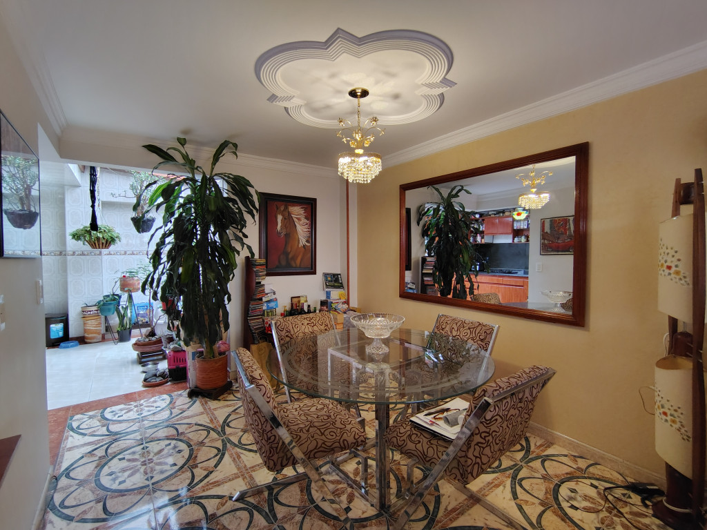 Casa en venta en Cedritos, Bogotá · foto 8 de 24