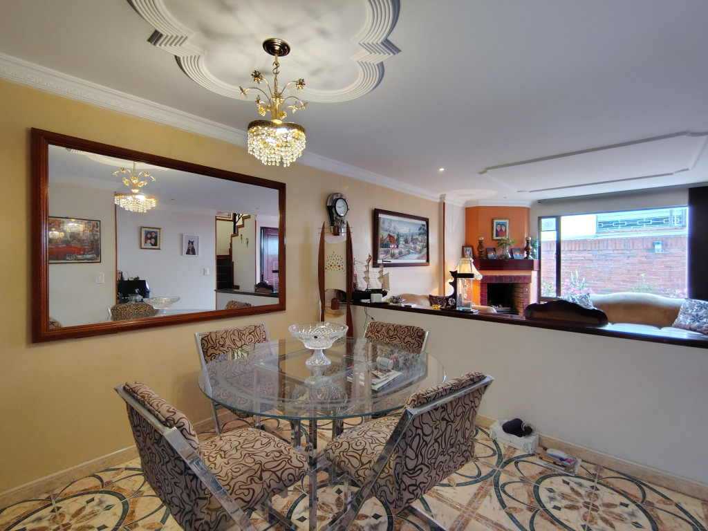 Casa en venta en Cedritos, Bogotá · foto 10 de 24