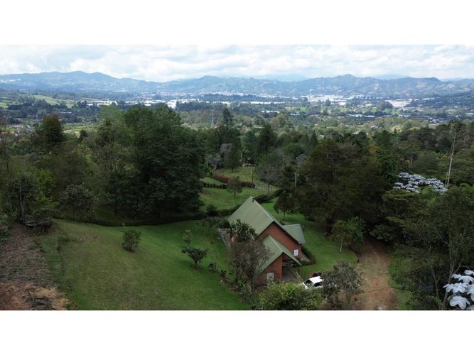 Casa de 4 alcobas en venta en San Miguel, La Ceja, 240 m² · foto 16 de 20