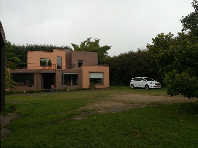 Casa de 3 alcobas en venta en Pueblo Viejo, Cota, 350 m² · foto 17 de 18