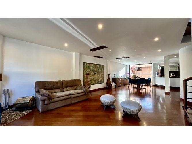 Casa de 3 alcobas en venta en Santa Ana Oriental, Bogotá, 217 m² · foto 5 de 24