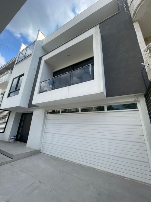 Casa de 5 alcobas en venta en El Ingenio, Cali, 750 m² · foto 2 de 24