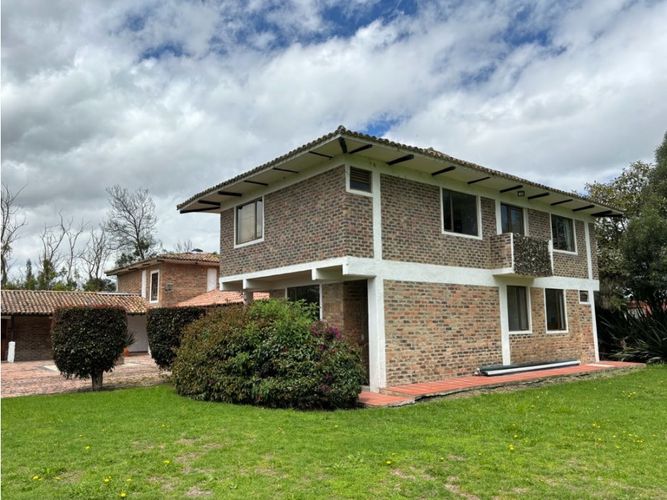Finca en venta en Pinos Polo Club, Mosquera, 540 m² · foto 4 de 23