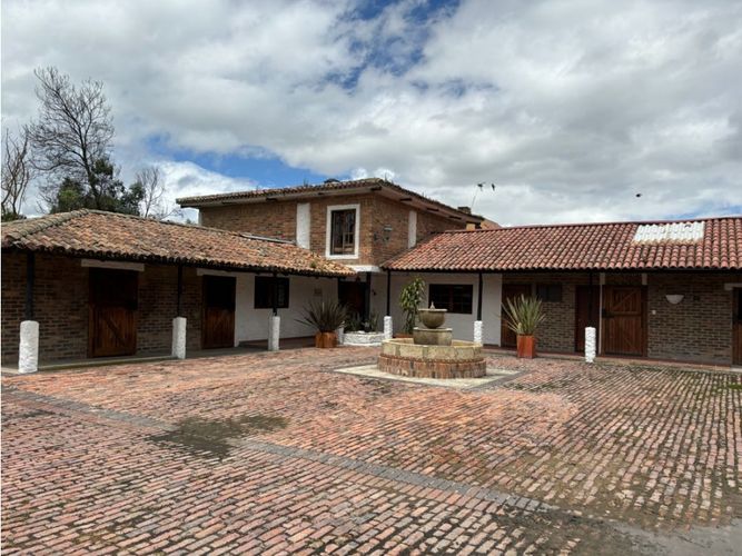 Finca en venta en Pinos Polo Club, Mosquera, 540 m² · foto 7 de 23