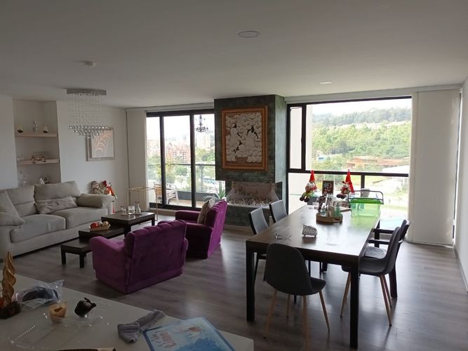 Apartamento de 3 alcobas en venta en San Jose De Bavaria, Bogotá, 148 m² · foto 2 de 17