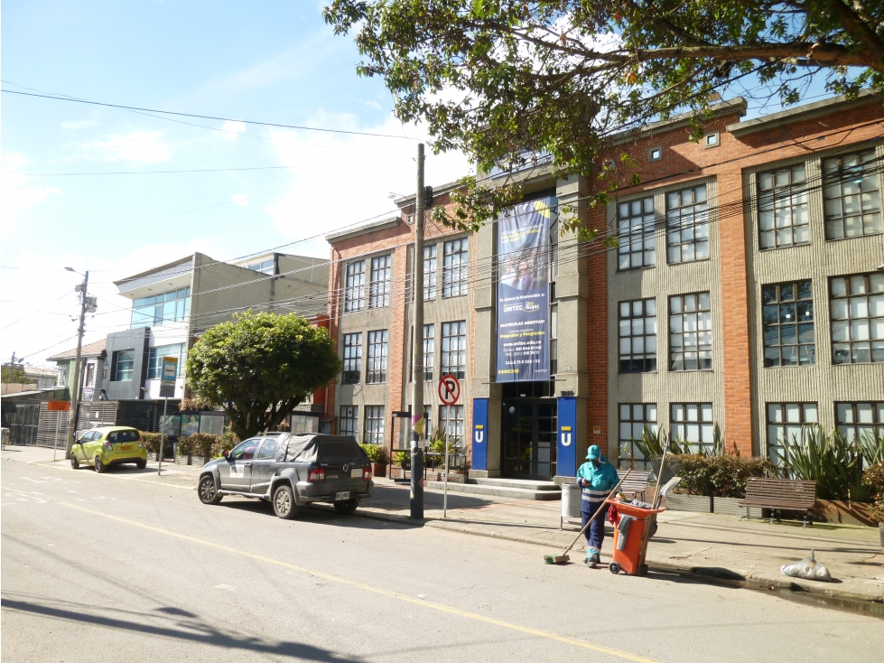 Casa en venta en San Felipe, Bogotá · foto 2 de 24
