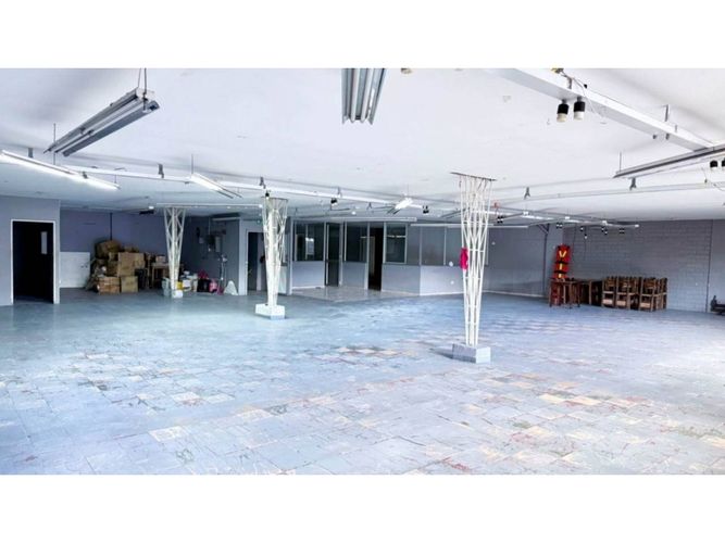 Bodega en arriendo en El Poblado, Medellín, 530 m² · foto 7 de 7