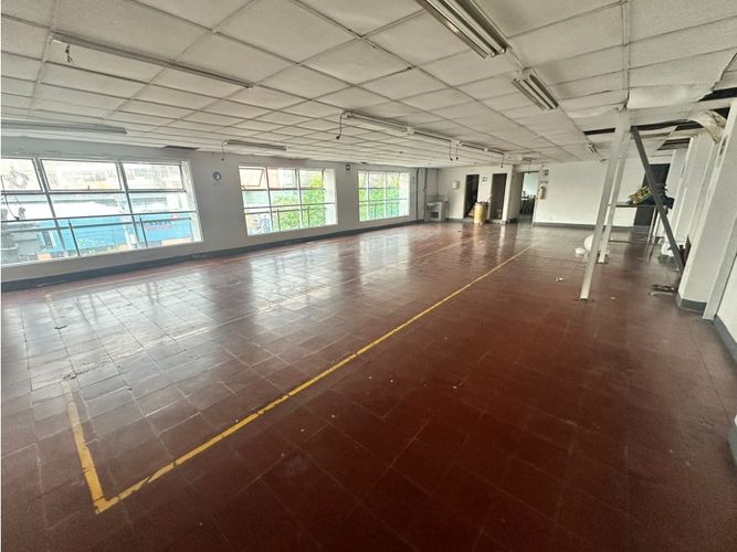 Bodega en arriendo en El Poblado, Medellín, 165 m² · foto 3 de 4