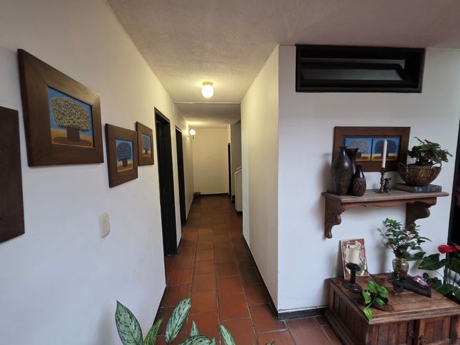 Casa de 6 alcobas en venta en Cabecera Del Llano, Bucaramanga, 439 m² · foto 13 de 24