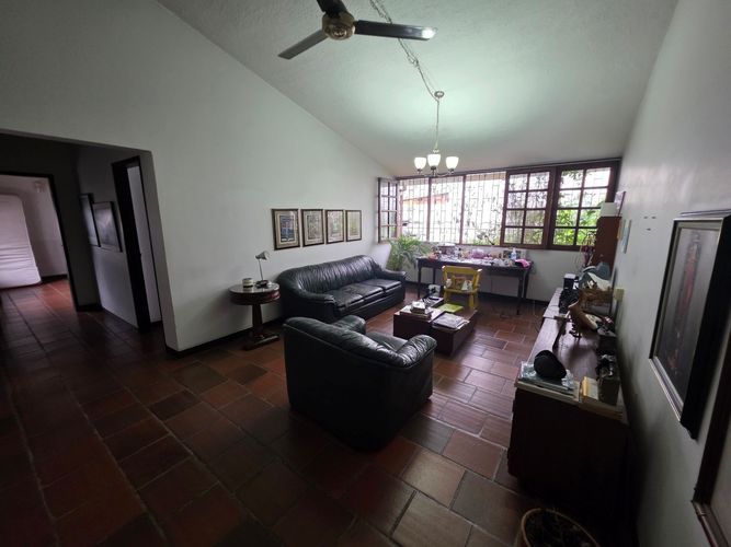 Casa de 6 alcobas en venta en Cabecera Del Llano, Bucaramanga, 439 m² · foto 5 de 24