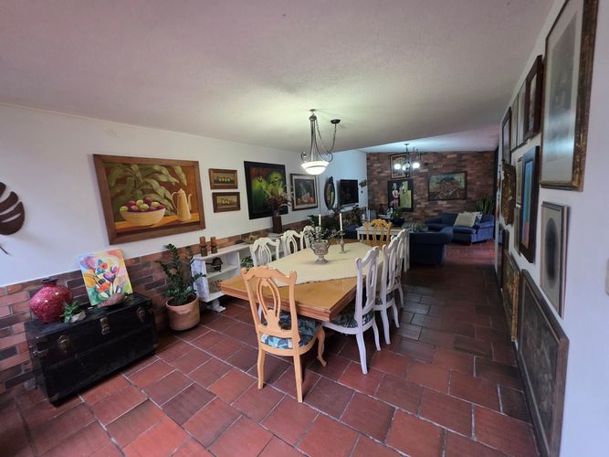 Casa de 6 alcobas en venta en Cabecera Del Llano, Bucaramanga, 439 m² · foto 19 de 24