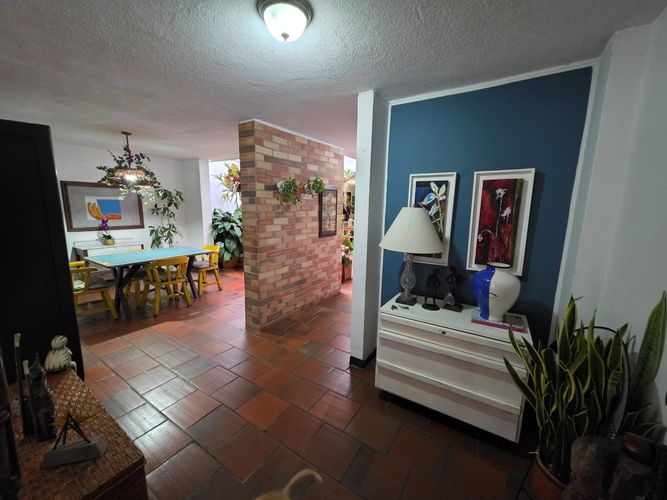Casa de 6 alcobas en venta en Cabecera Del Llano, Bucaramanga, 439 m² · foto 21 de 24