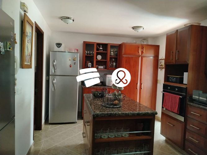Casa de 4 alcobas en venta en Entreamigos, Sabaneta, 225 m² · foto 8 de 19