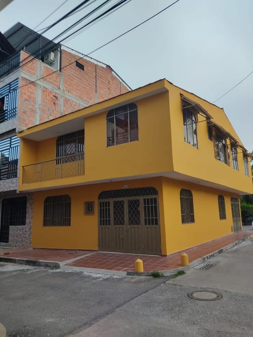 Casa de 7 alcobas en venta en Girardot, Girardot, 187 m² · foto 2 de 8