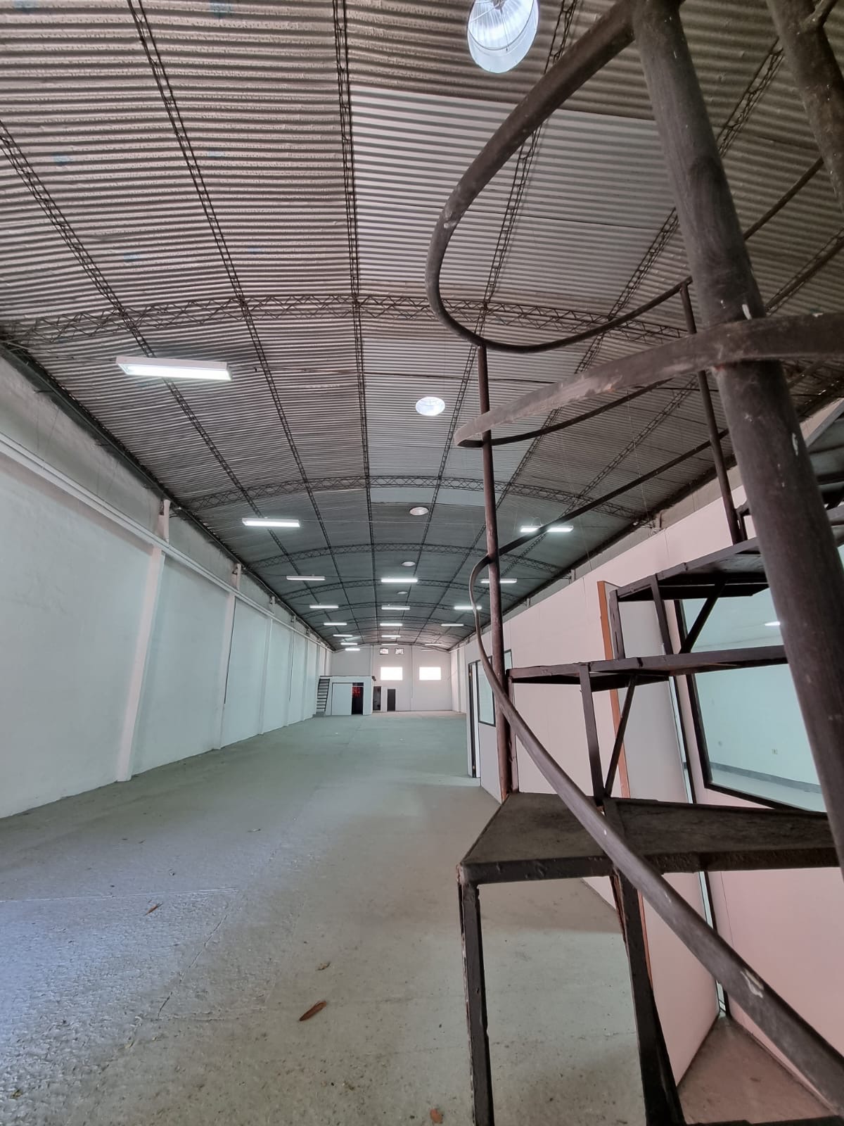 Alquilo Tinglado a pasos de Aviadores del Chaco Asuncion — foto 2