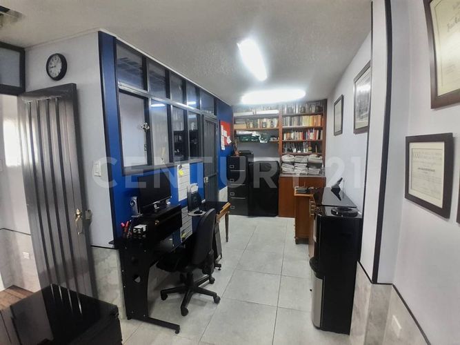 Casa de 3 alcobas en venta en Jorge Gaitan Cortes, Bogotá, 156 m² · foto 4 de 19