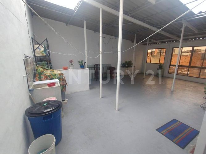 Casa de 3 alcobas en venta en Jorge Gaitan Cortes, Bogotá, 156 m² · foto 17 de 19