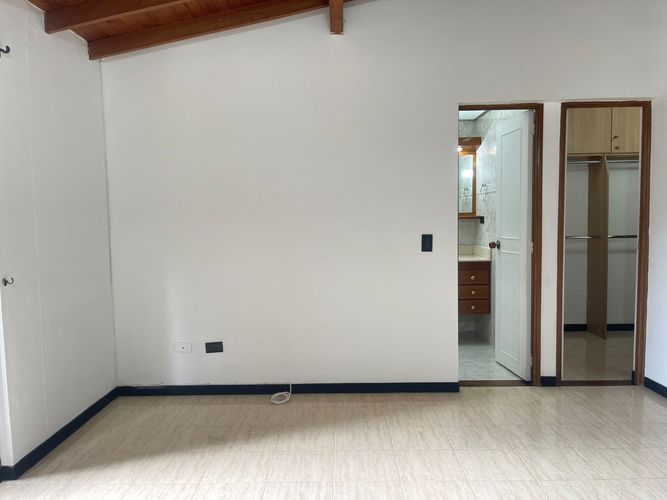 Casa de 3 alcobas en venta en Aldea Verde, Sabaneta, 119 m² · foto 15 de 19