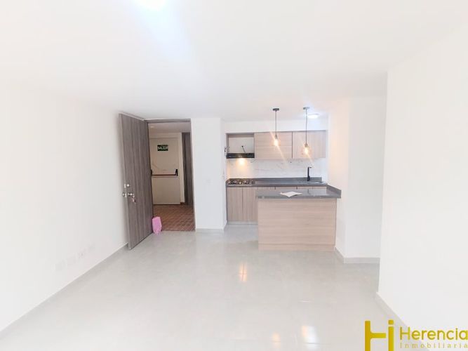 Apartamento de 3 alcobas en venta en Machado, Copacabana, 50 m² · foto 2 de 21