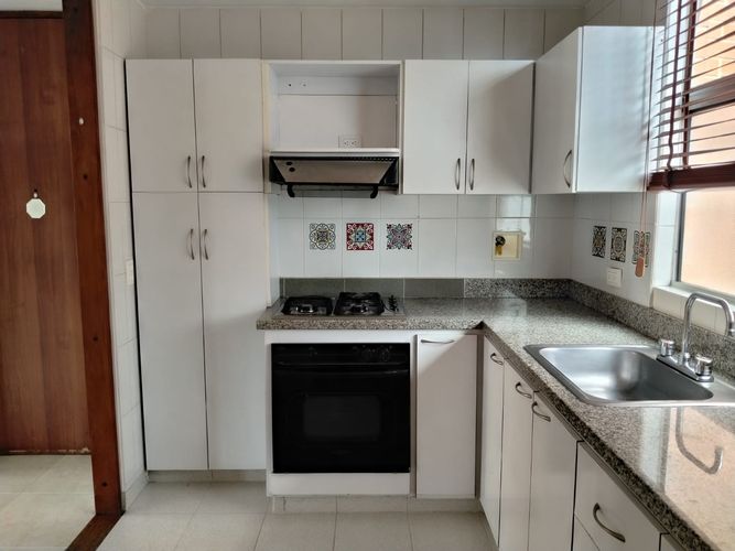 Apartamento de 3 alcobas en arriendo en El Poblado, Medellín, 95 m² · foto 5 de 18