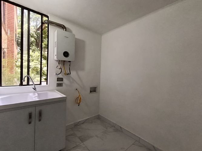 Apartamento de 3 alcobas en arriendo en El Poblado, Medellín, 170 m² · foto 8 de 20