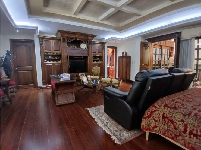 Casa de 6 alcobas en venta en El Campestre, Medellín, 646 m² · foto 9 de 20