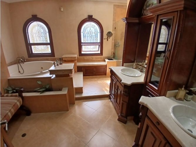 Casa de 6 alcobas en venta en El Campestre, Medellín, 646 m² · foto 15 de 20