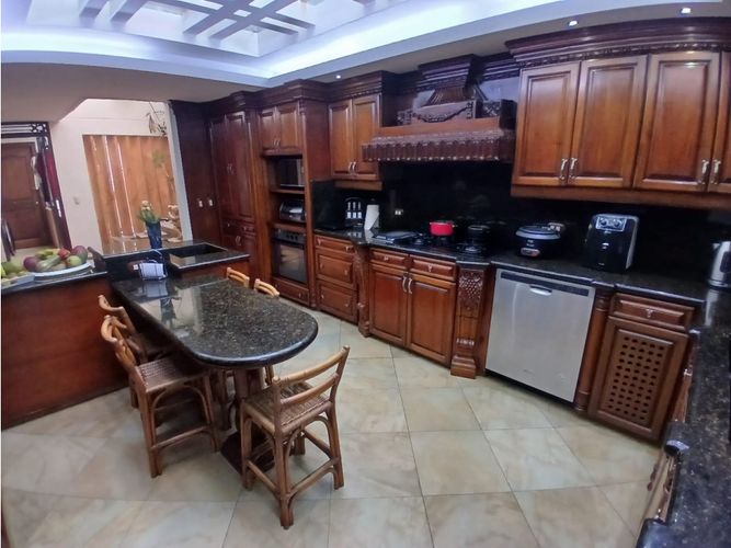 Casa de 6 alcobas en arriendo en El Campestre, Medellín, 646 m² · foto 6 de 20