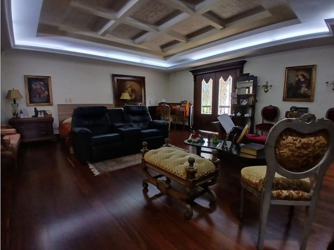 Casa de 6 alcobas en arriendo en El Campestre, Medellín, 646 m² · foto 10 de 20
