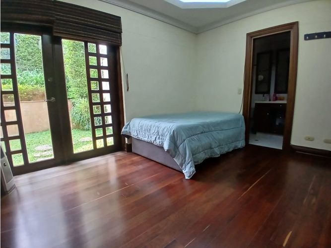 Casa de 6 alcobas en arriendo en El Campestre, Medellín, 646 m² · foto 12 de 20
