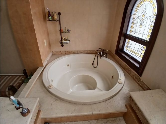 Casa de 6 alcobas en arriendo en El Campestre, Medellín, 646 m² · foto 17 de 20