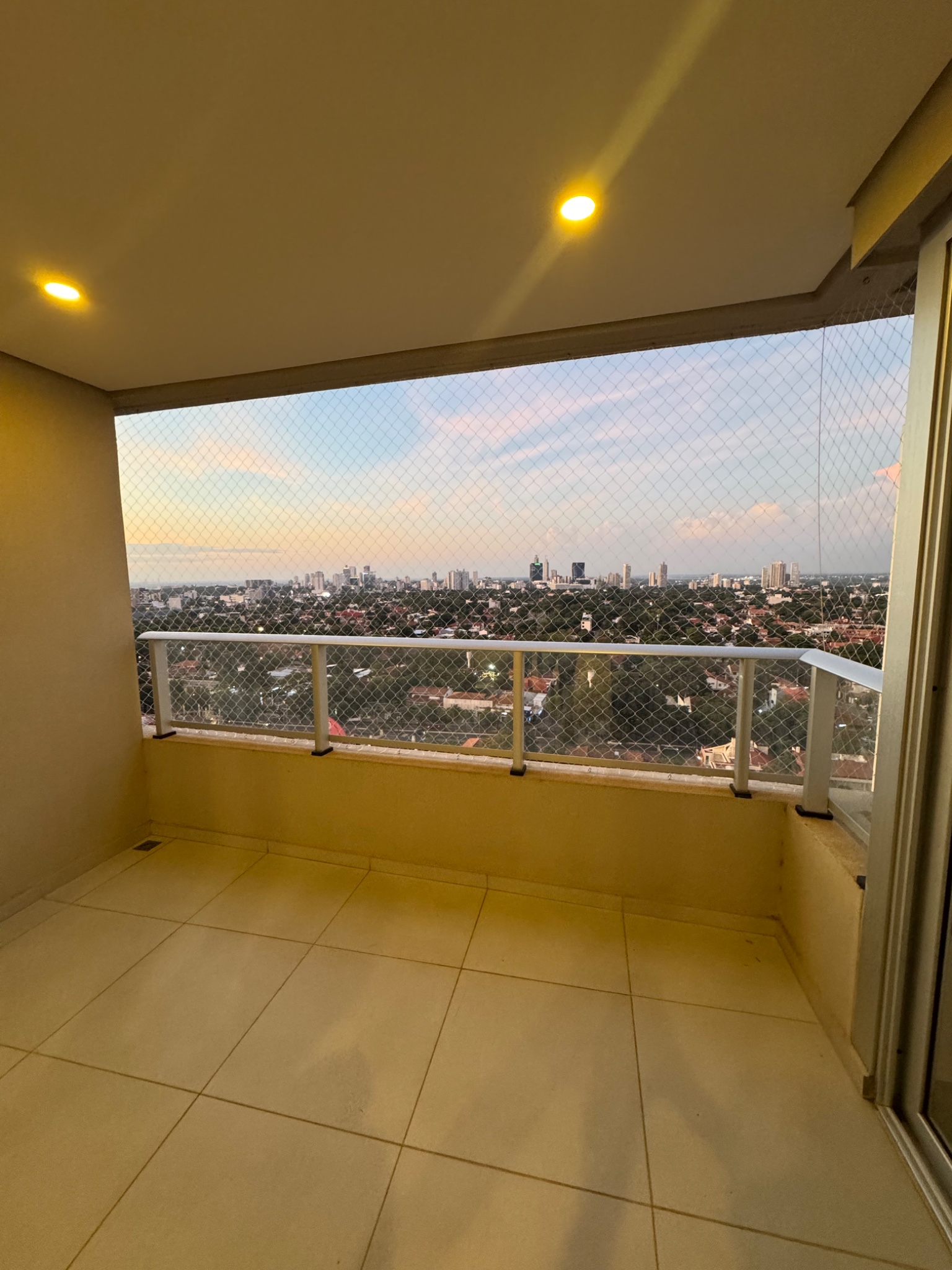 ¡OPORTUNIDAD ÚNICA! EXCLUSIVO DEPARTAMENTO  EN VENTA O ALQUILER CON UBICACIÓN PRIVILEGIADA. — foto 2