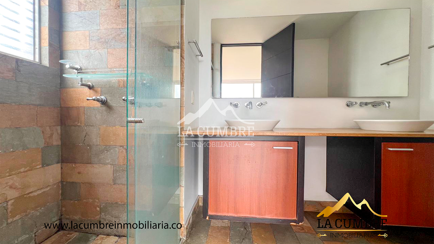 Apartamento de 2 alcobas en arriendo en Los Balsos, Medellín, 100 m² · foto 12 de 17
