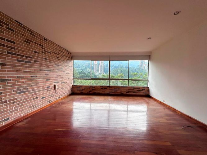 Apartamento de 3 alcobas en venta en El Poblado, Medellín, 316 m² · foto 2 de 17