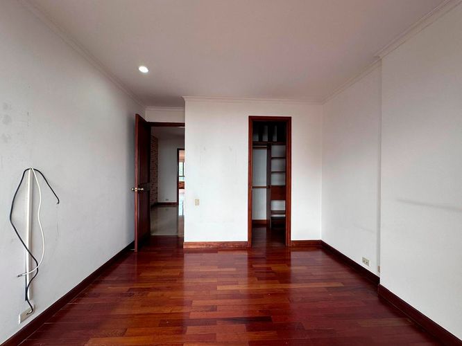 Apartamento de 3 alcobas en venta en El Poblado, Medellín, 316 m² · foto 7 de 17