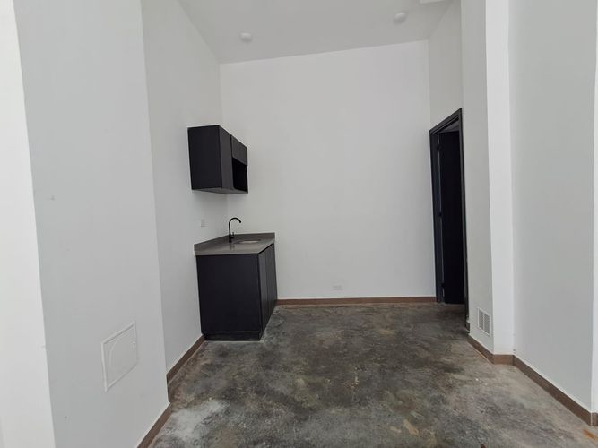 Local en arriendo en Sector Lago Uribe, Pereira, 20 m² · foto 2 de 8