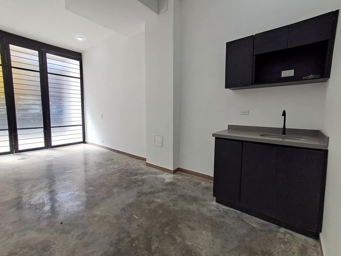 Local en arriendo en Sector Lago Uribe, Pereira, 20 m² · foto 5 de 8