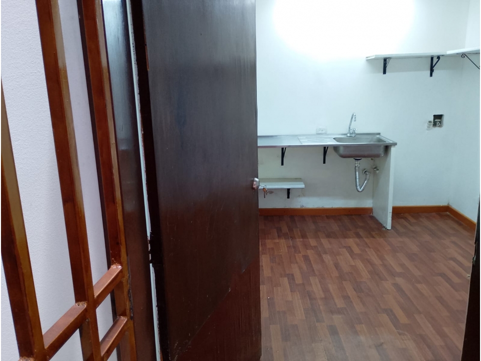 Apartaestudio for sale in Boston, Medellín 2