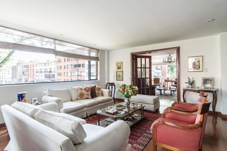 Apartamento de 1 alcoba en venta en Chico Norte, Bogotá, 230 m² · foto 4 de 16