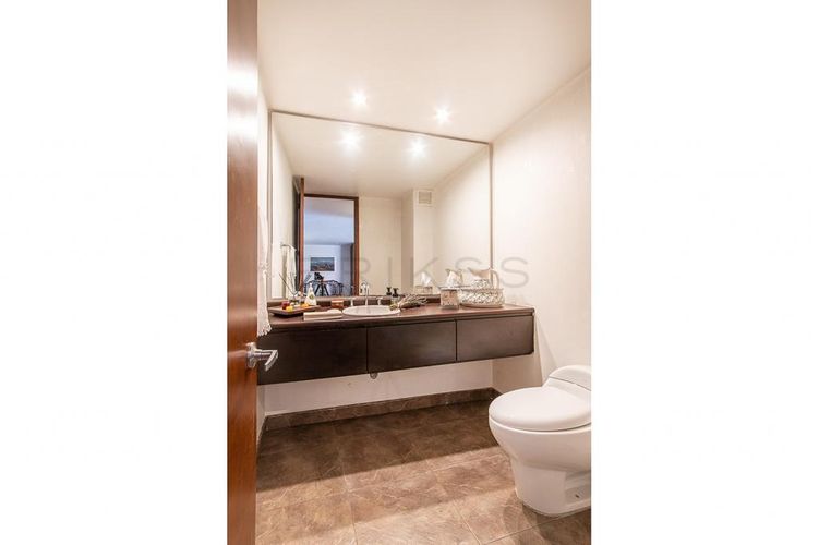 Apartamento de 1 alcoba en venta en Chico Norte, Bogotá, 230 m² · foto 10 de 16