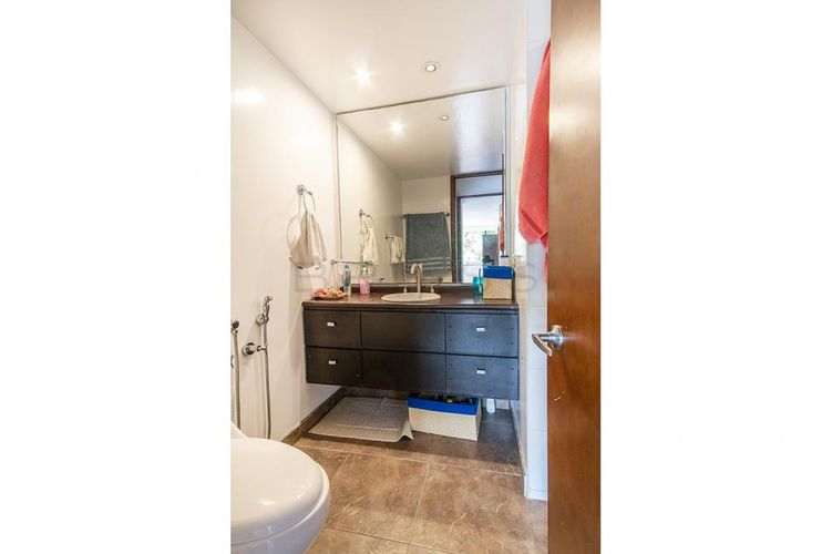 Apartamento de 1 alcoba en venta en Chico Norte, Bogotá, 230 m² · foto 12 de 16