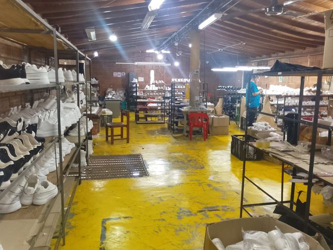 Bodega en venta en Boston, Medellín, 850 m² · foto 8 de 24