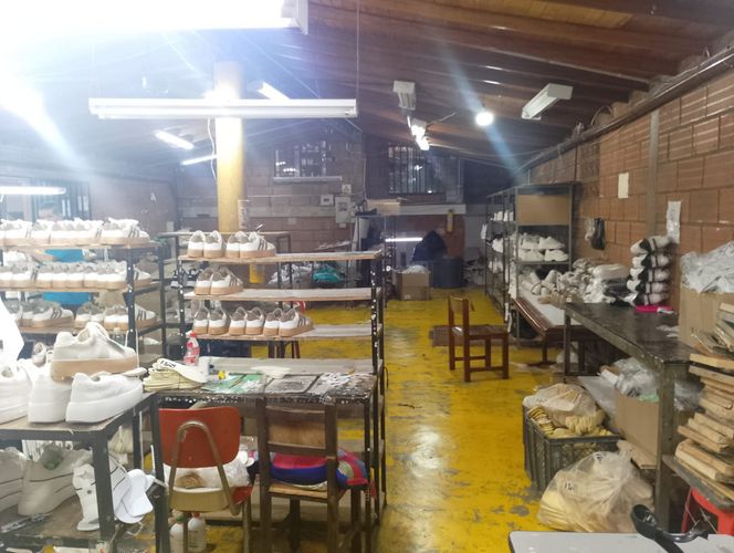 Bodega en venta en Boston, Medellín, 850 m² · foto 12 de 24